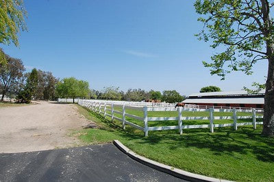 Ranches and Farms 3237