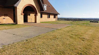Ranches and Farms 3076
