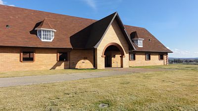 Ranches and Farms 3076