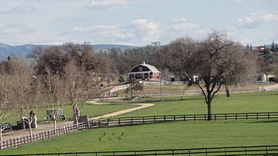 Ranches and Farms 3076