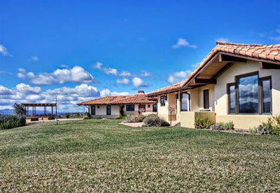 Ranches and Farms 3152