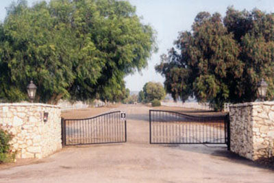 Ranches and Farms 3360