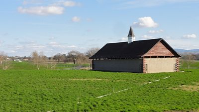 Ranches and Farms 3076